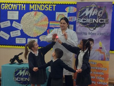 Image of Mad science assembly